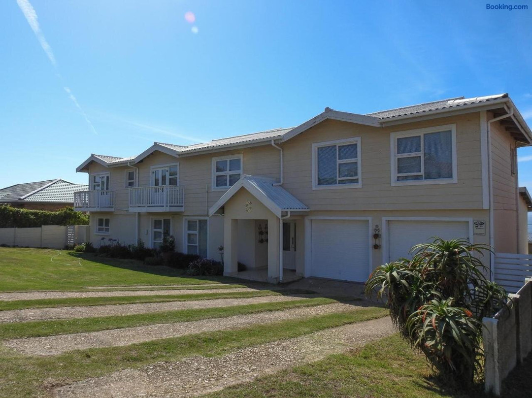 Reebok酒店住宿-Julsie's Home