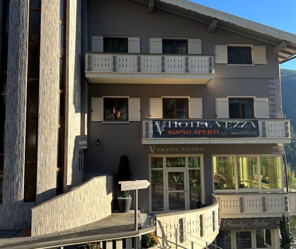 Hotel Vezza Alpine Lodge & Spa
