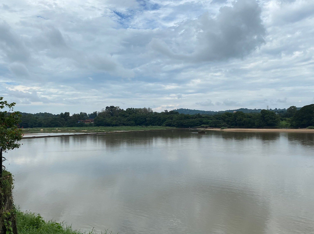 The River Retreat主图