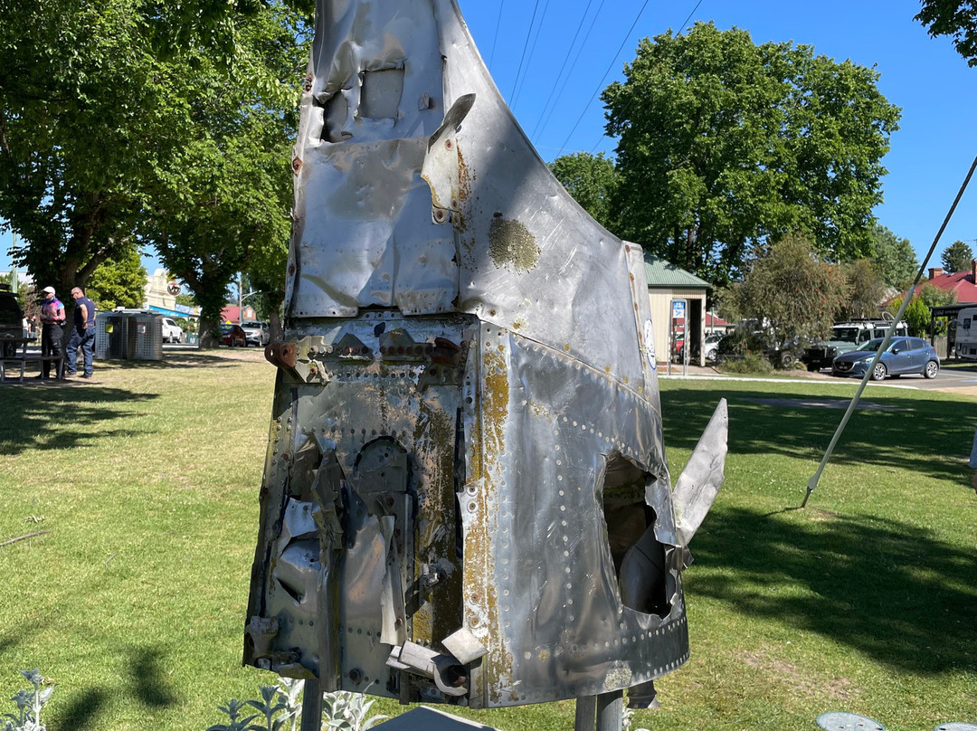 Sabre Jet Crash Memorial-Bruthen必去景点