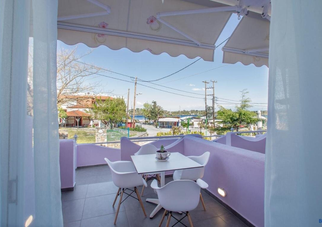 Ormos View Apartments