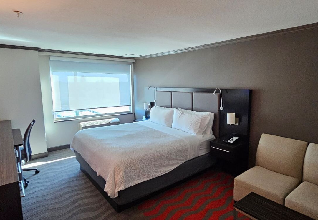 温哥华国际机场假日酒店主图