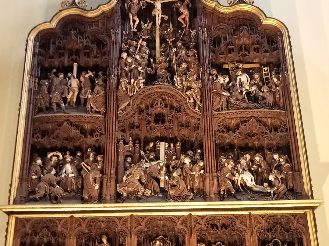 Collégiale Saint-Denis-列日必去景点