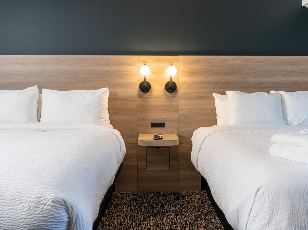 Northwinds Hotel Revelstoke By Basecamp主图