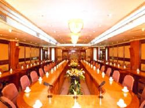 怡景假日酒店主图