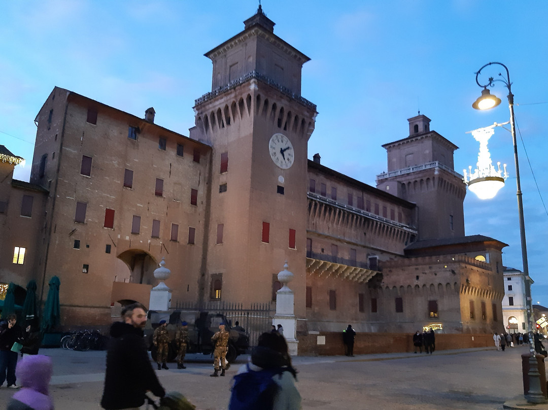 Piazza Trento e Trieste景点图片