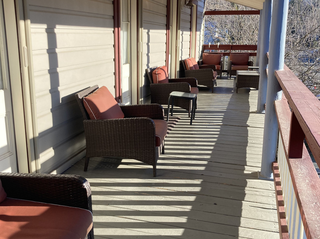 Volcano Union Inn + Pub主图