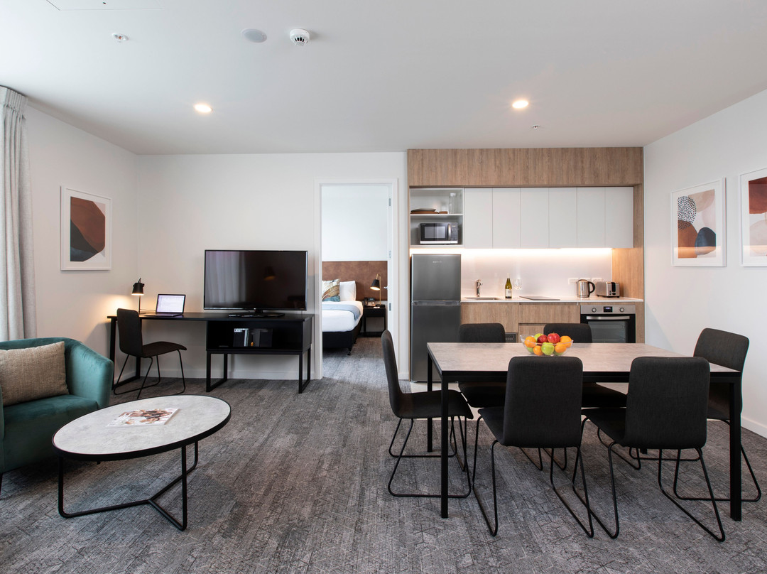 Quest Takapuna主图