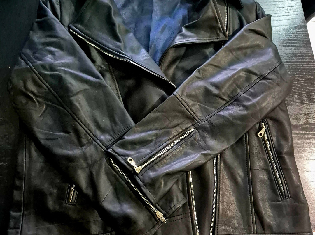 RU BY . RU BY Leather Shop-会安必去景点