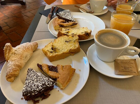 安纳利纳酒店主图