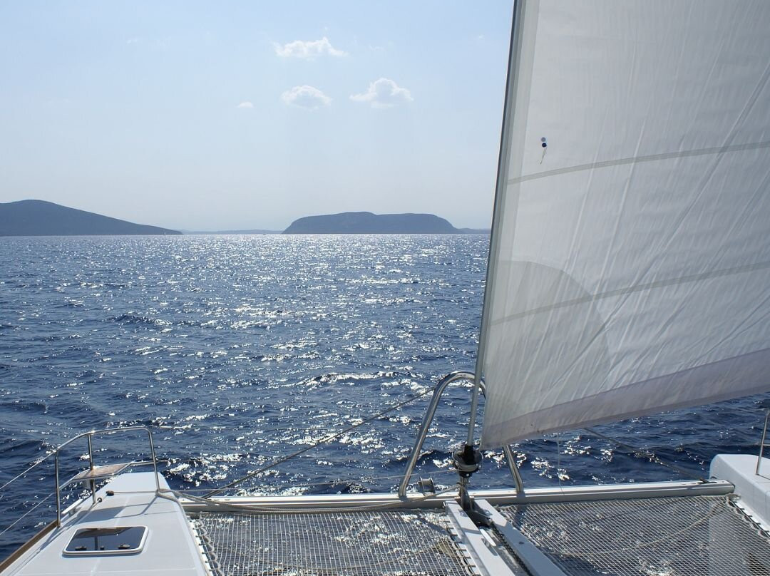 Catamaran Paros