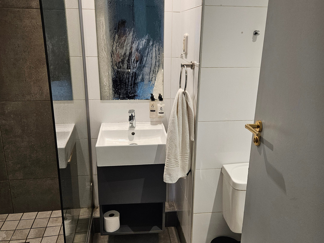 Queen's Hotel By BON Hotels主图