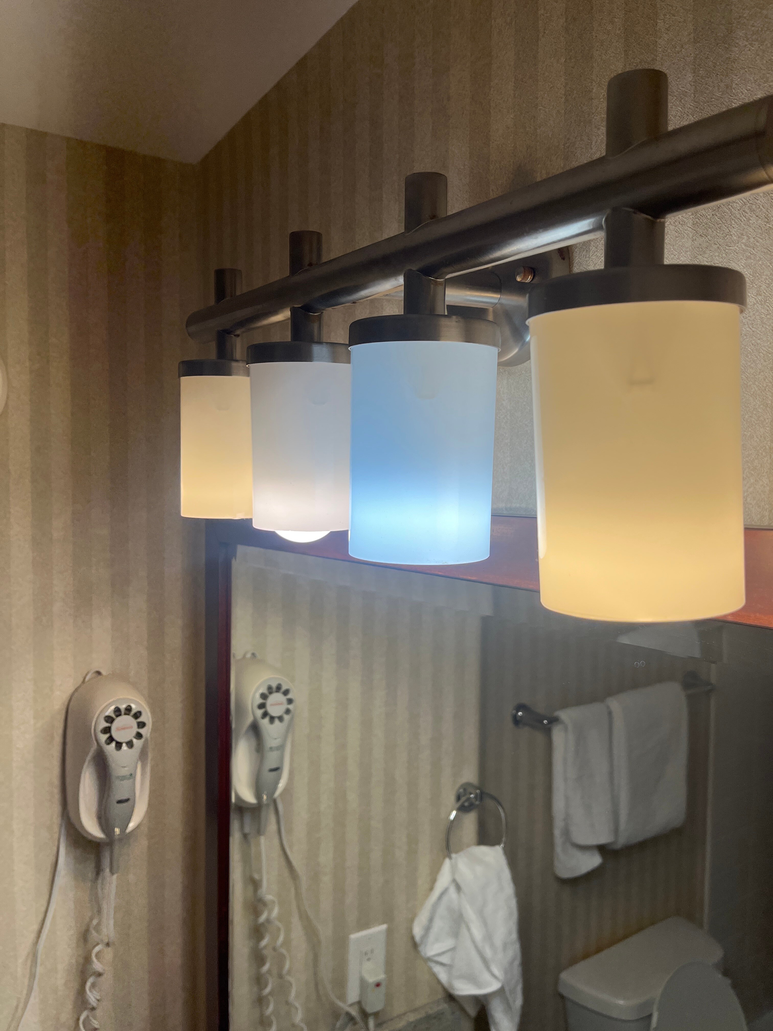 Best Western Williams Lake Hotel-浴室