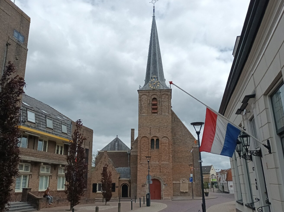 Lambertuskerk Strijen