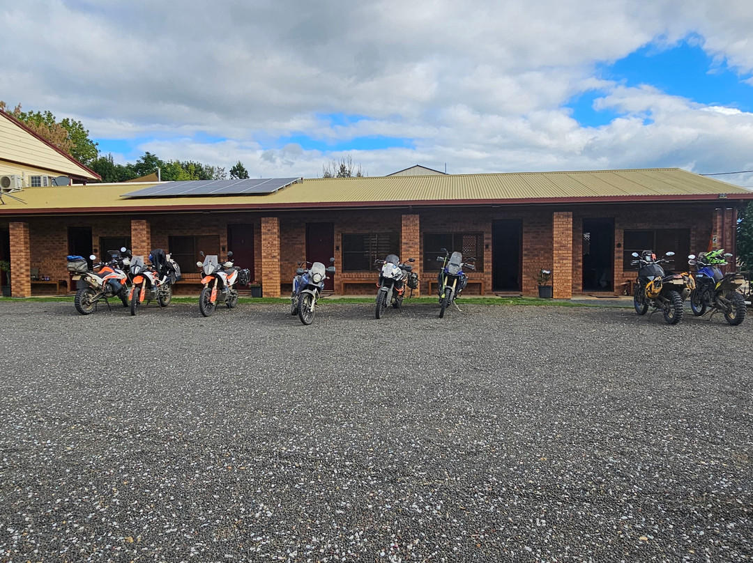 Hills Of Gold Motel主图