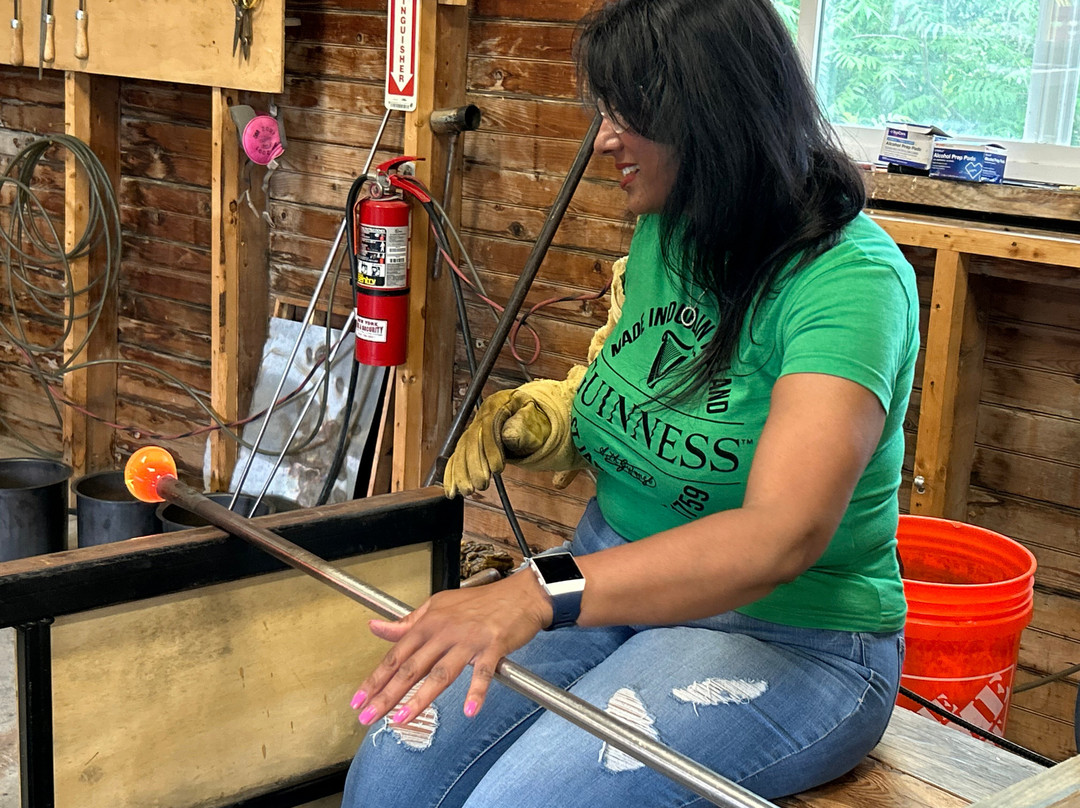 Adirondack Glassblowing Studio-North Creek必去景点