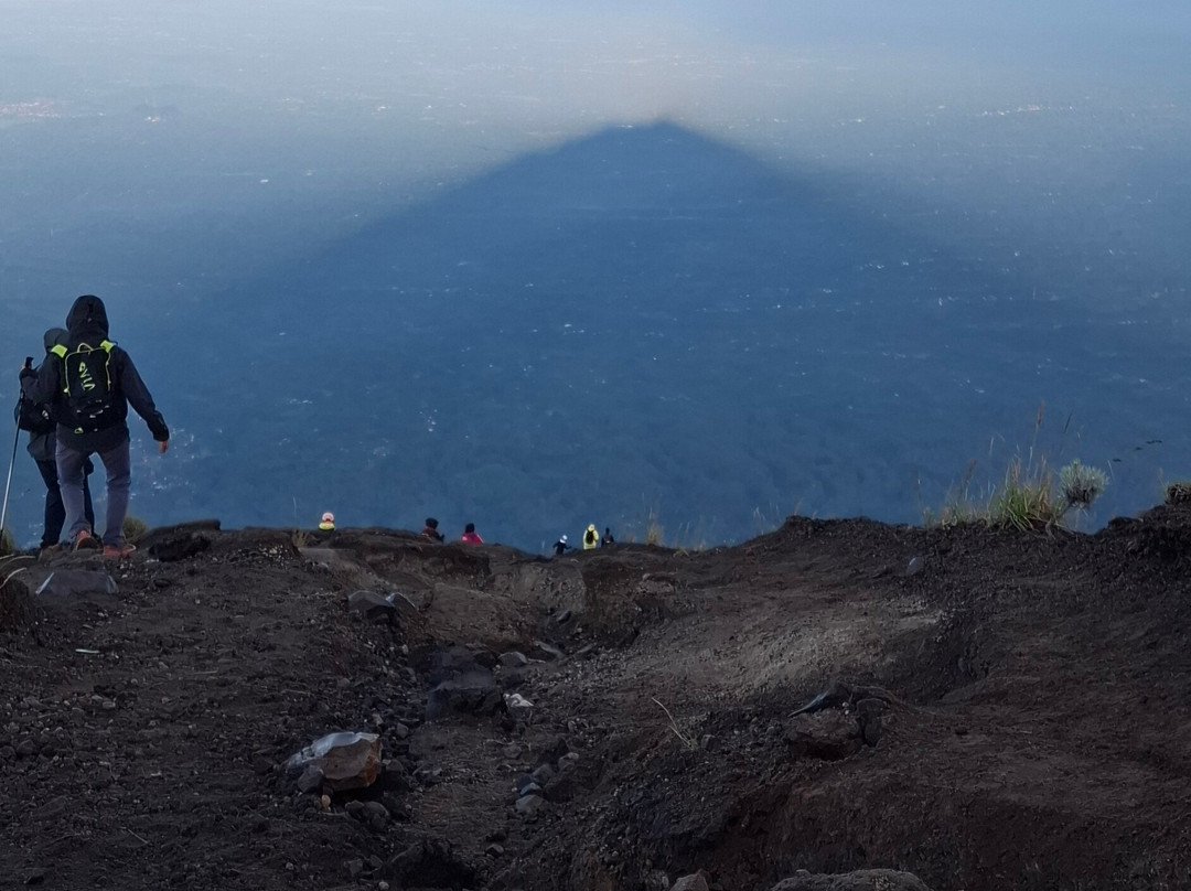 Bali Sunrise Trekking and Tour景点图片