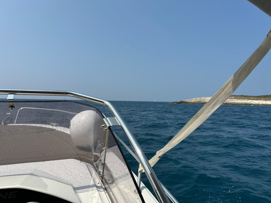 Charter Experience-普拉必去景点