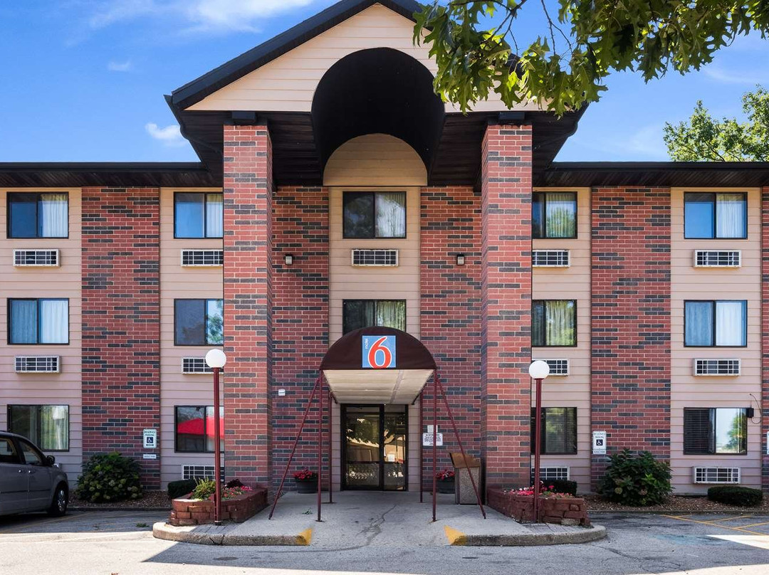 惠灵酒店住宿-普罗斯佩克特海兹速8酒店