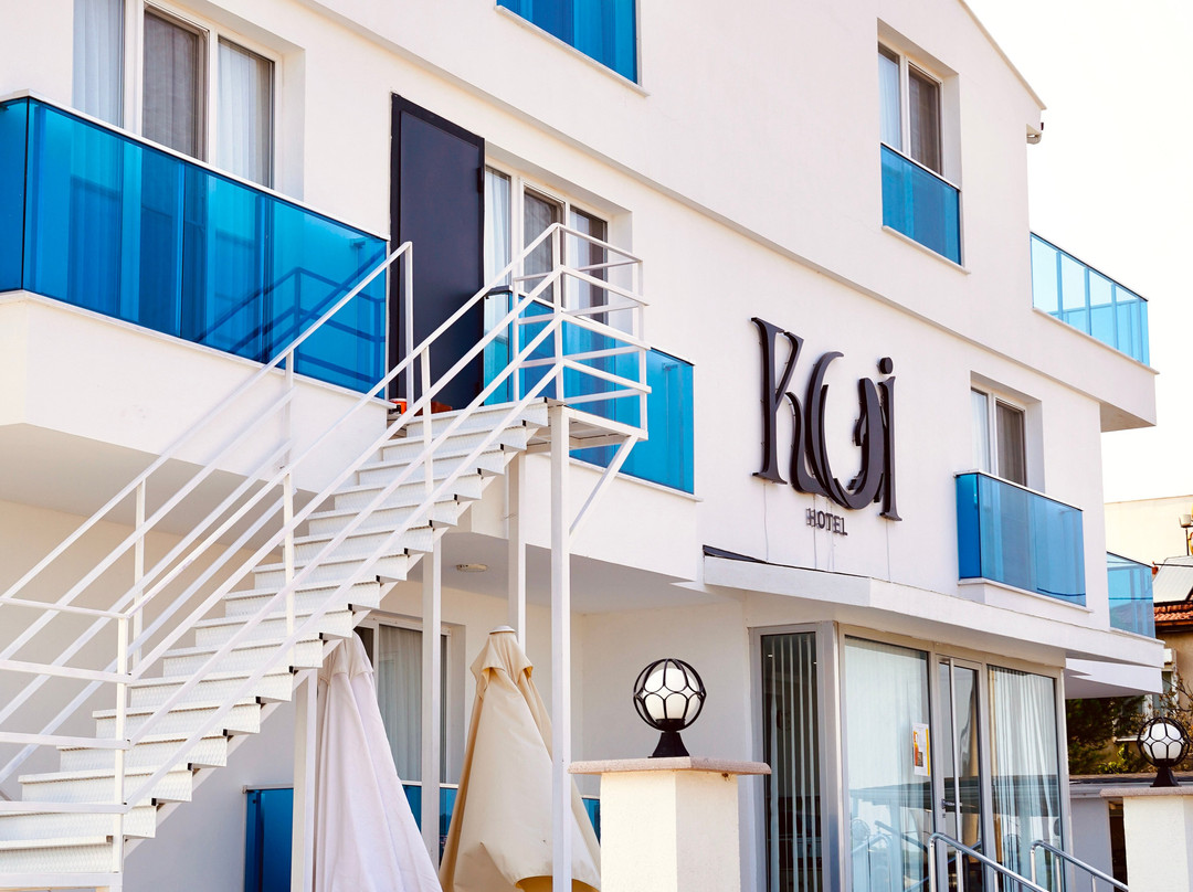 Koi Hotel & Beach