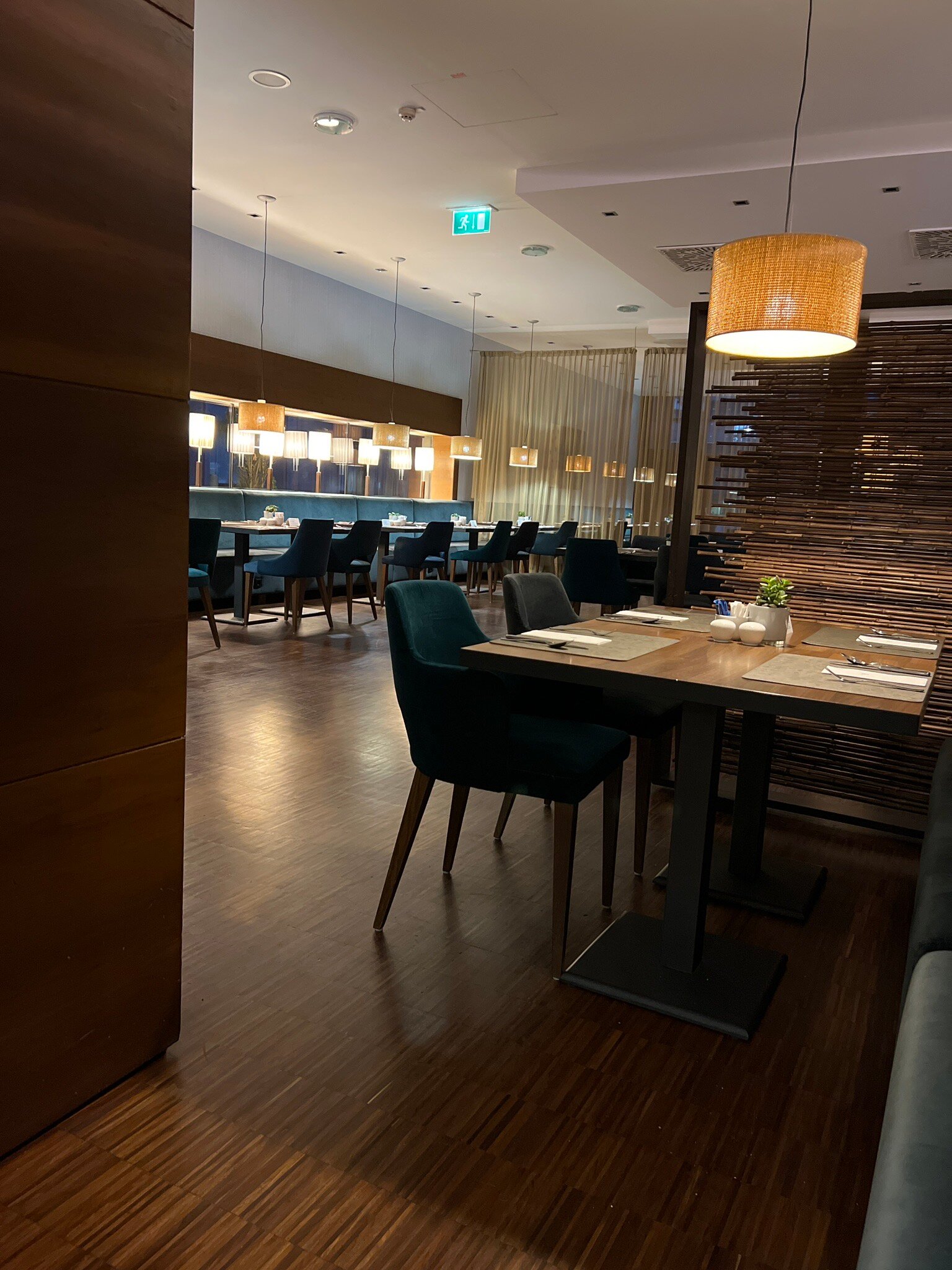 NH维也纳机场酒店-官方