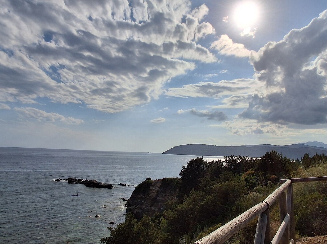 Spiaggia di Barabarca-Capoliveri必去景点