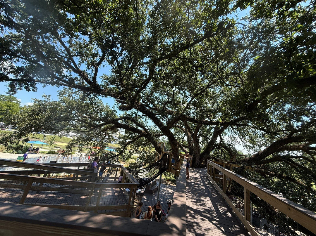 Moncus Park-拉法叶必去景点