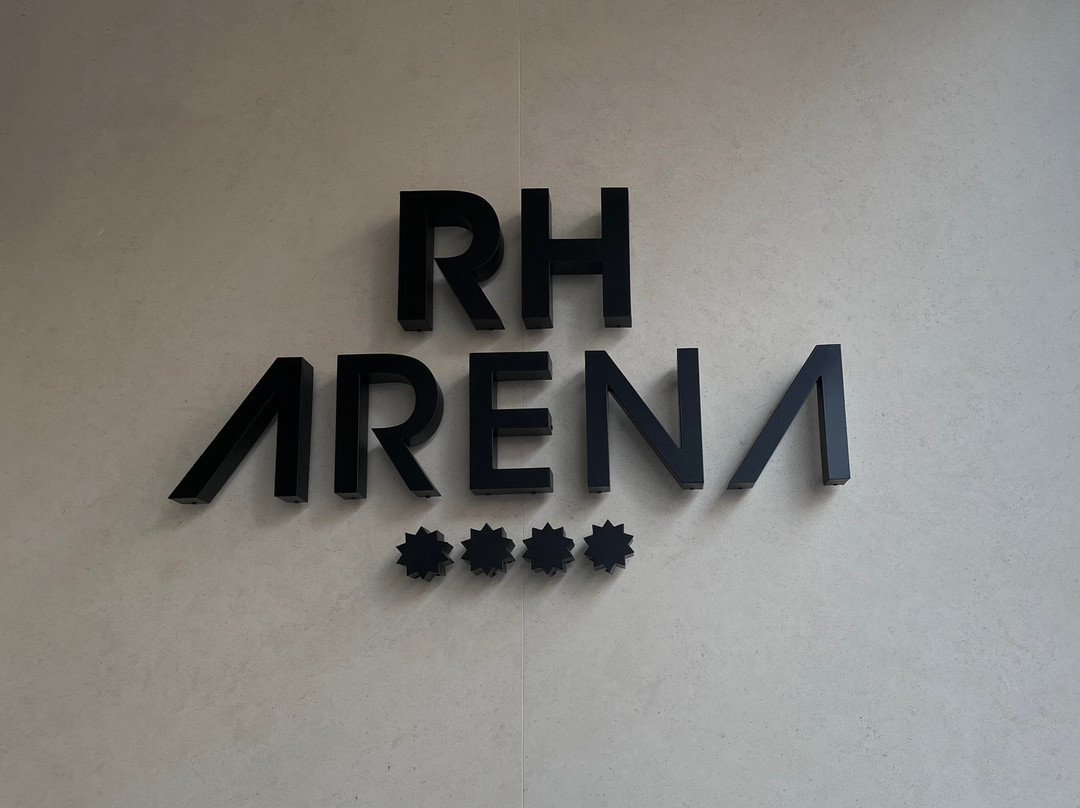 甘迪亚海滩酒店住宿-RH校长酒店