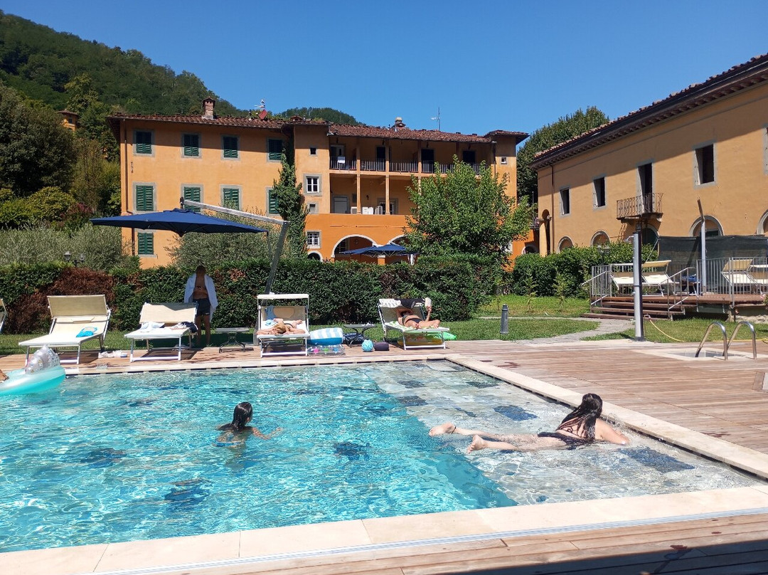 蕾佳娜公园酒店主图