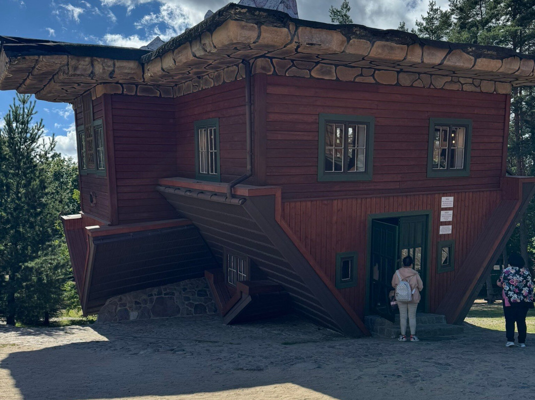 Upside Down House-Szymbark必去景点
