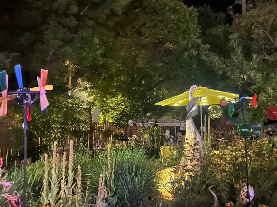 Little Manitou Art Gallery-Manitou Beach必去景点