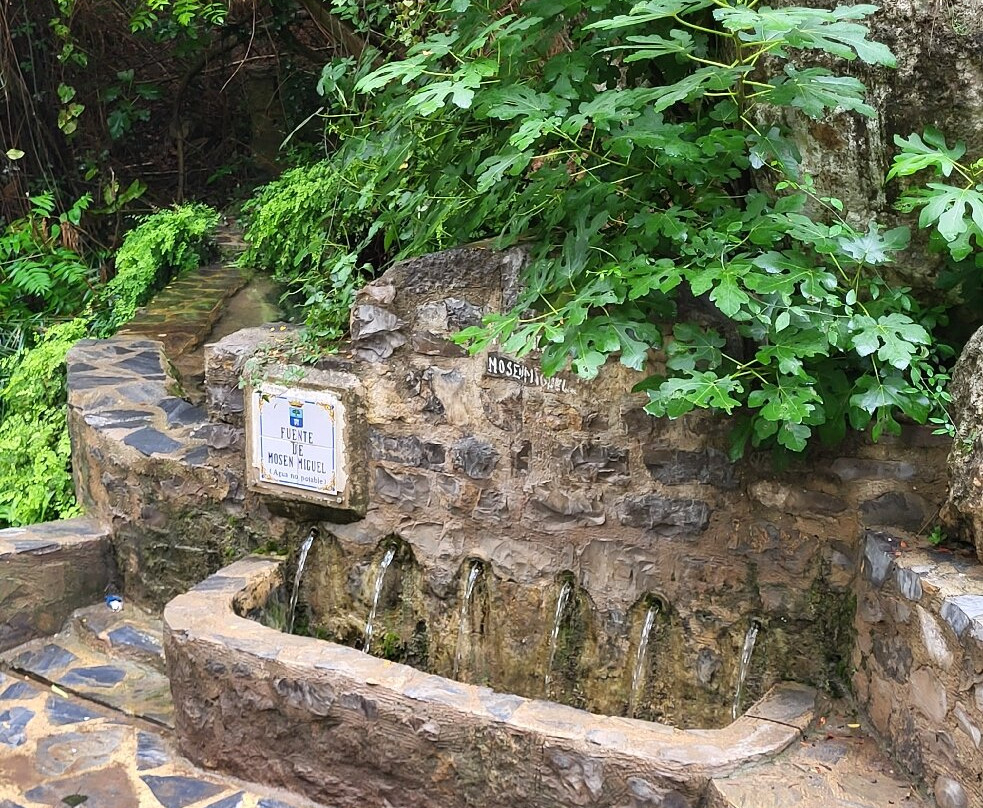 Salto de la Novia-Navajas必去景点