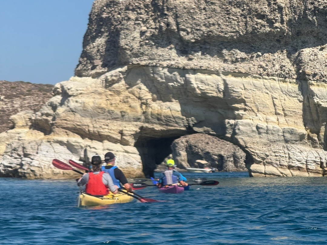 Sea Kayak Milos-米洛斯岛必去景点