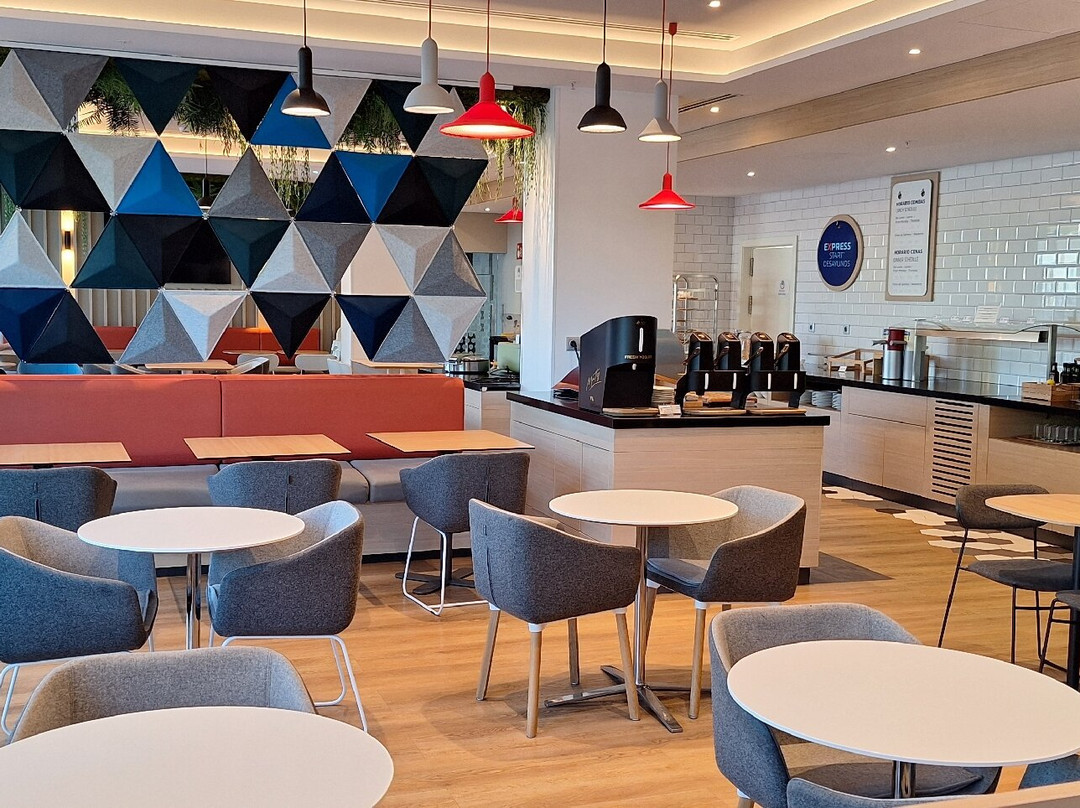 Holiday Inn Express Madrid - Airport By IHG主图