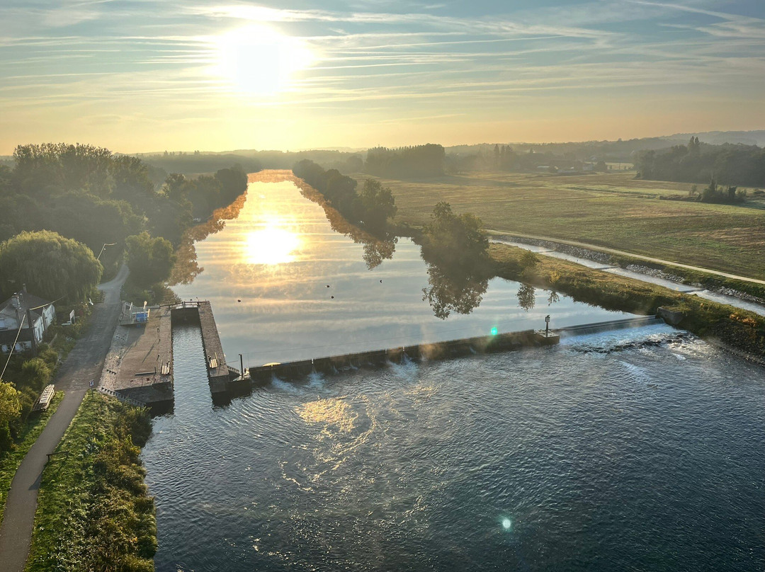Art Montgolfieres-Saint-Georges-sur-Cher必去景点