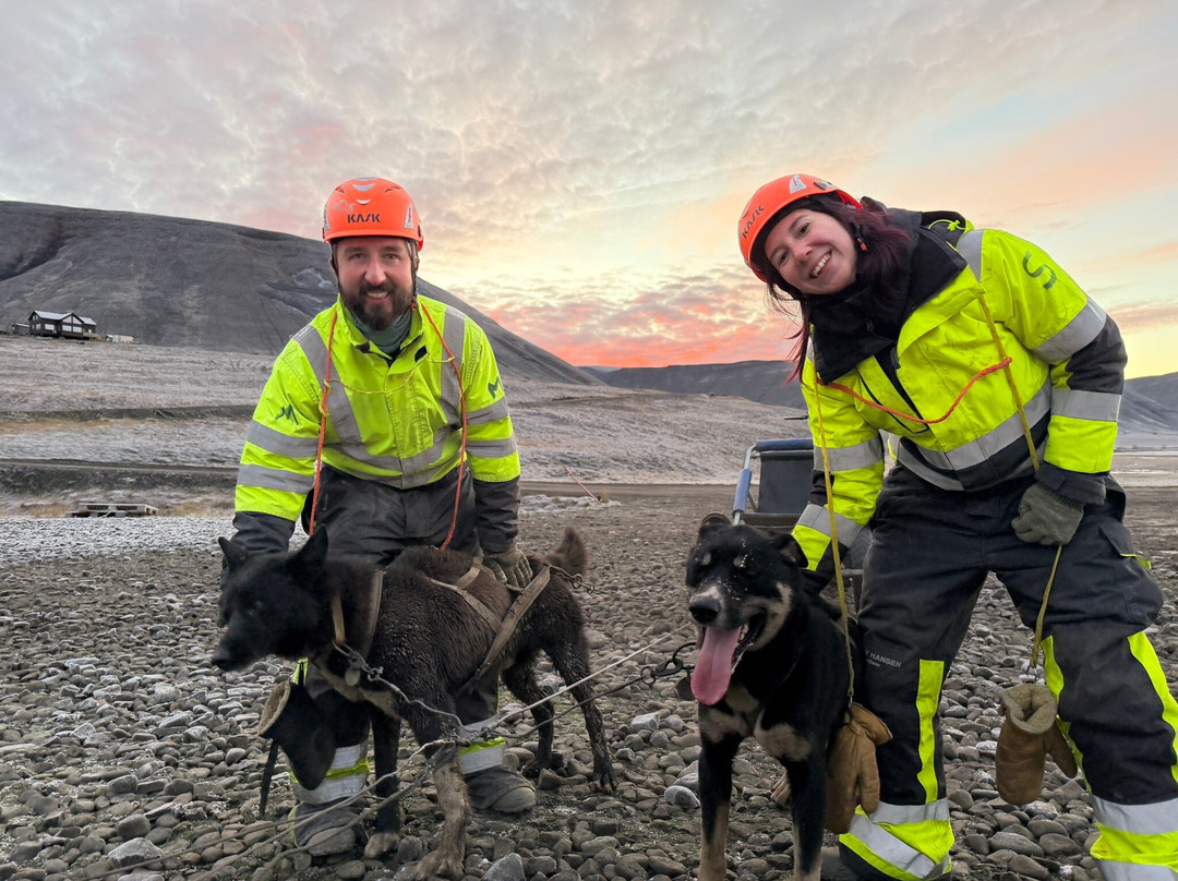 Green Dog Svalbard-朗伊尔城必去景点