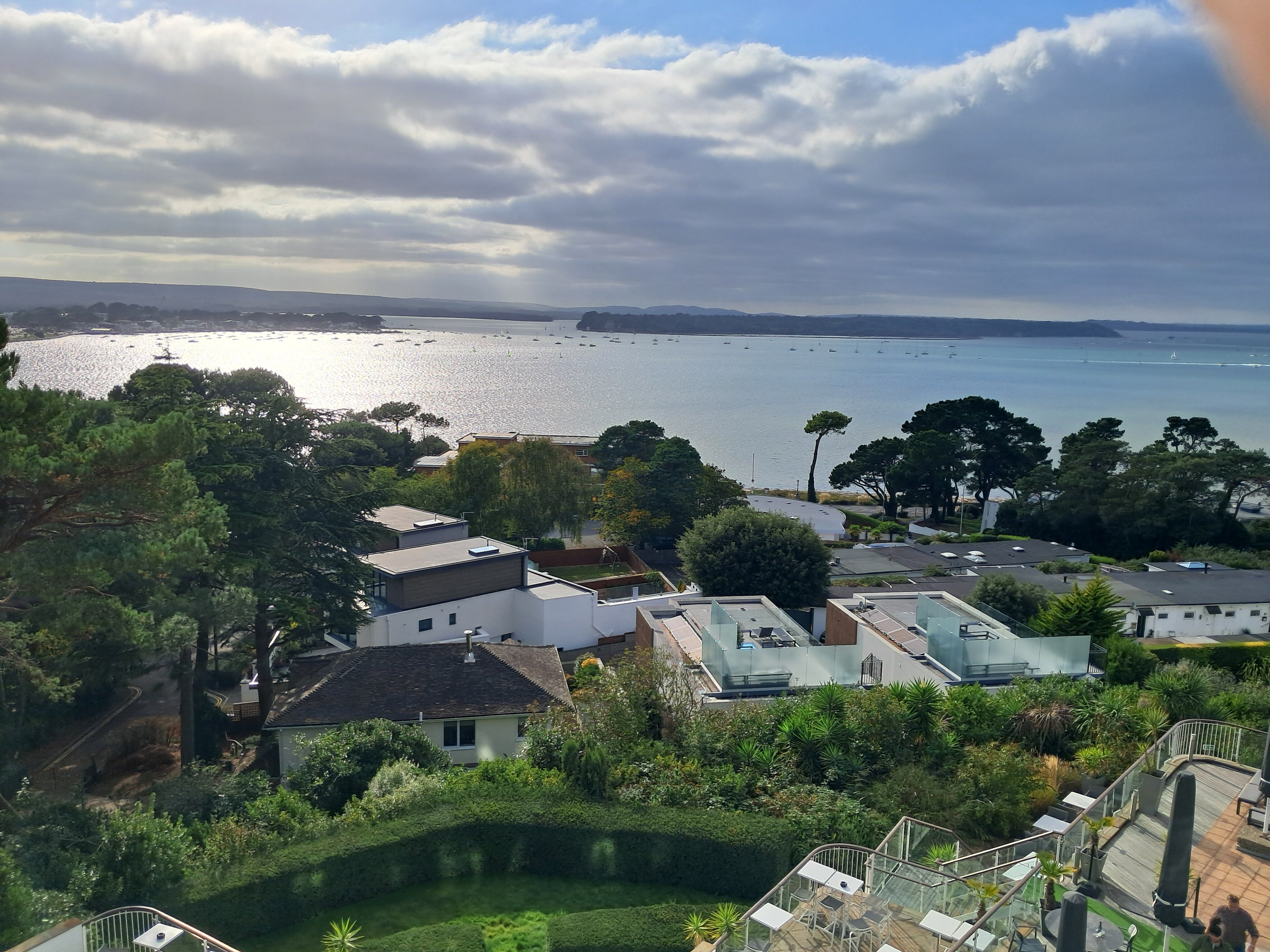 Harbour Heights Hotel-官方