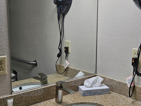 罗迪欧旅社主图