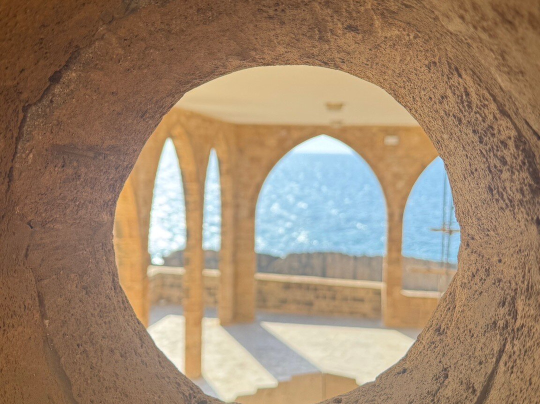 Garo taxi lebanon-贝鲁特必去景点