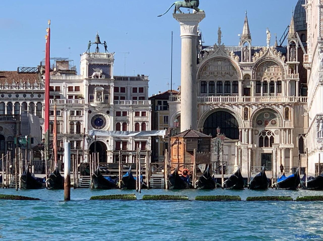 Lovenice Center