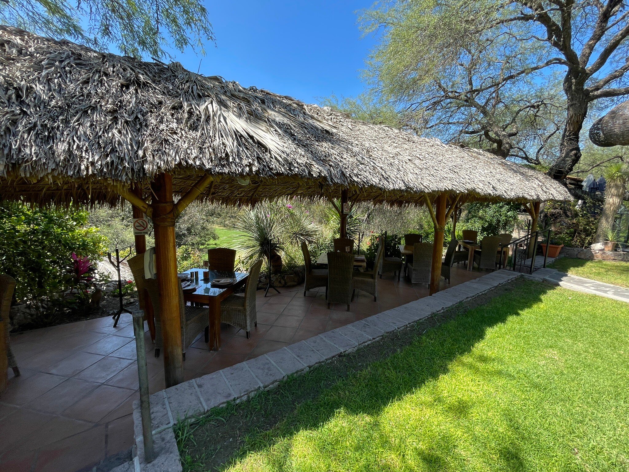 Nirvana Restaurant Retreat-官方