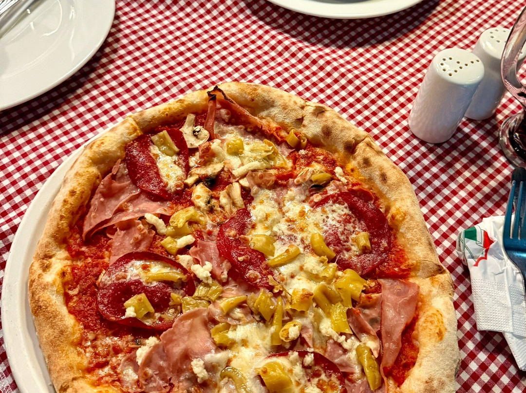 Trattoria & Gelateria Il Lago