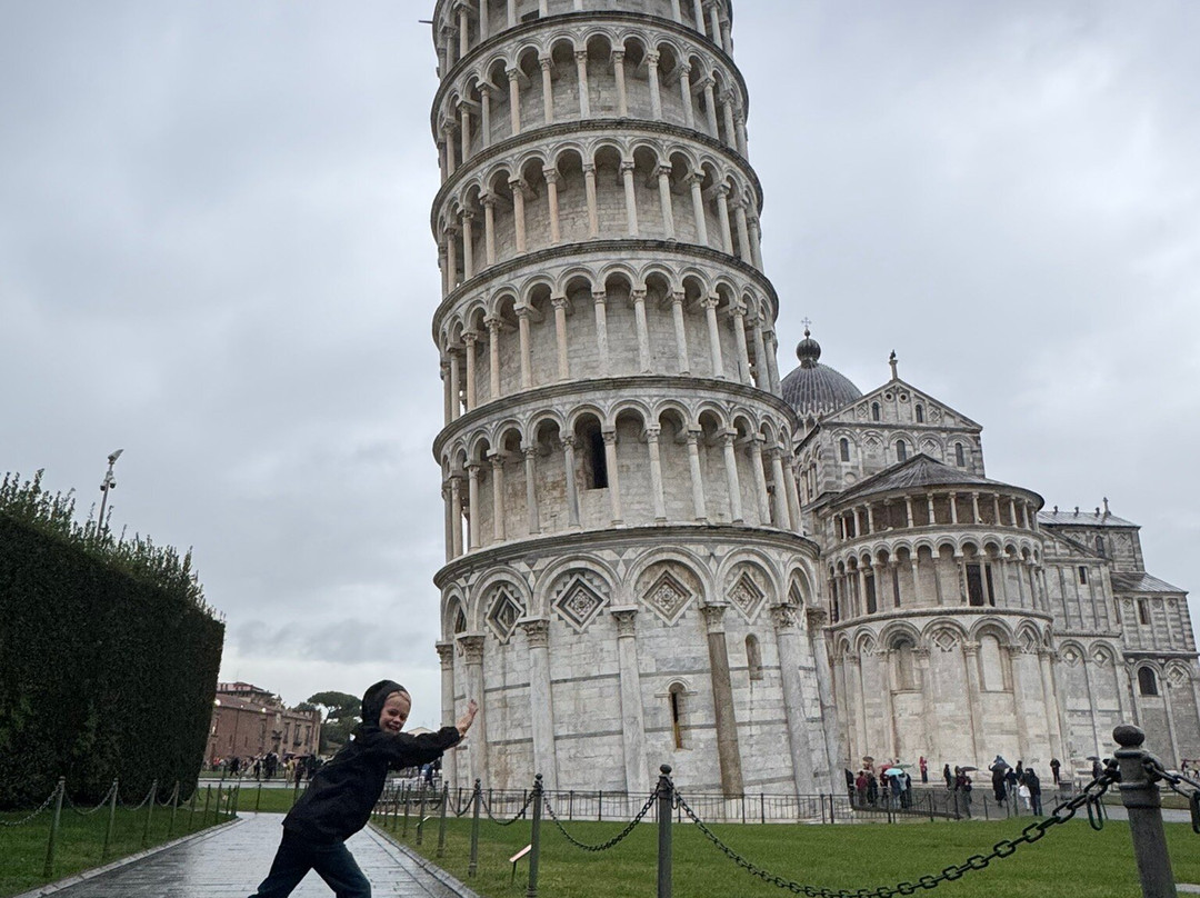 Private Driver Walter Occhini-里窝那必去景点