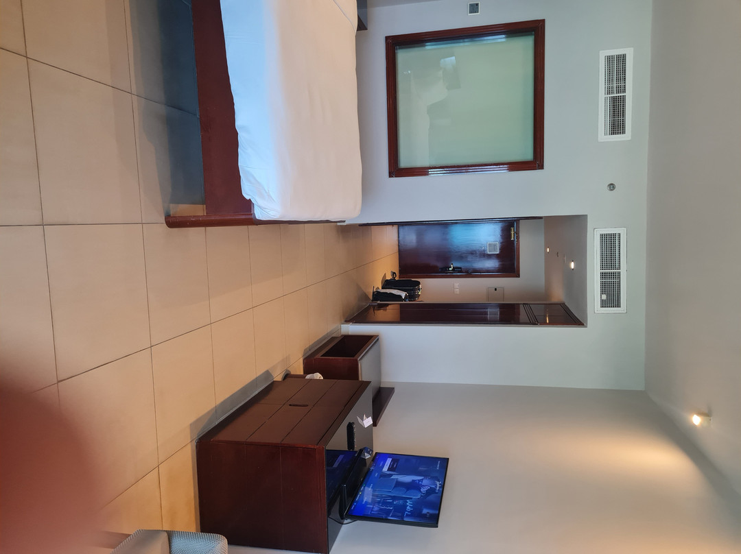 富查伊拉雷迪森布鲁酒店主图