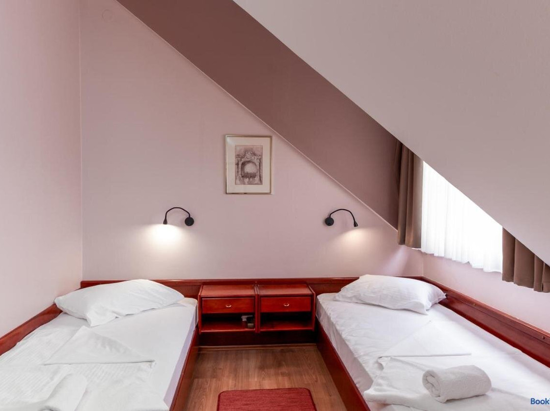 B&B Garestin