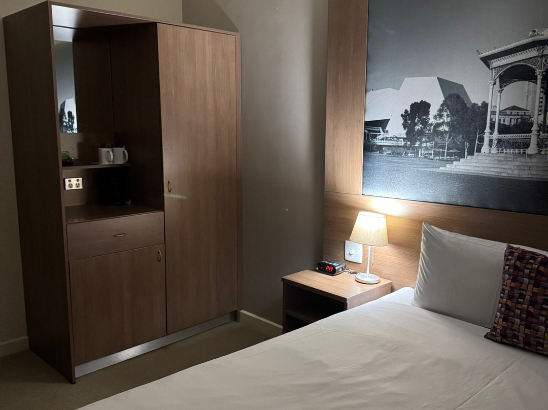 格罗夫纳美居酒店主图