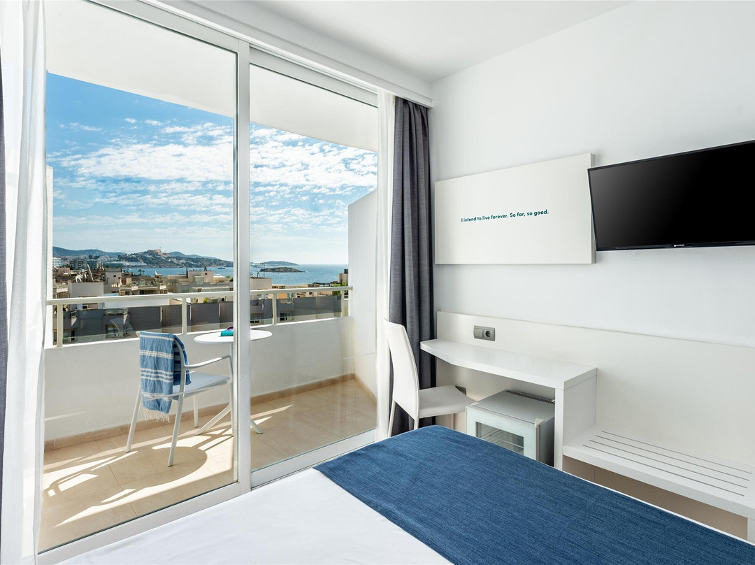 博萨海滩酒店住宿-阿尔加布酒店