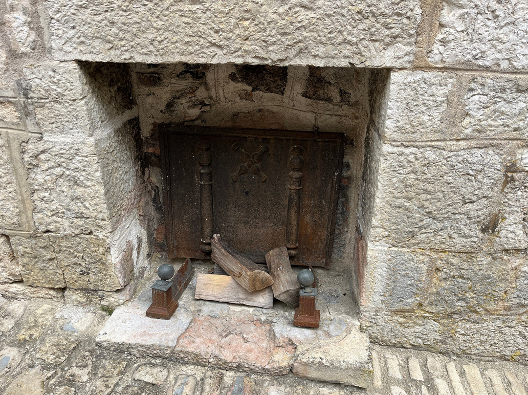 Chateau de Joux-La Cluse-et-Mijoux必去景点