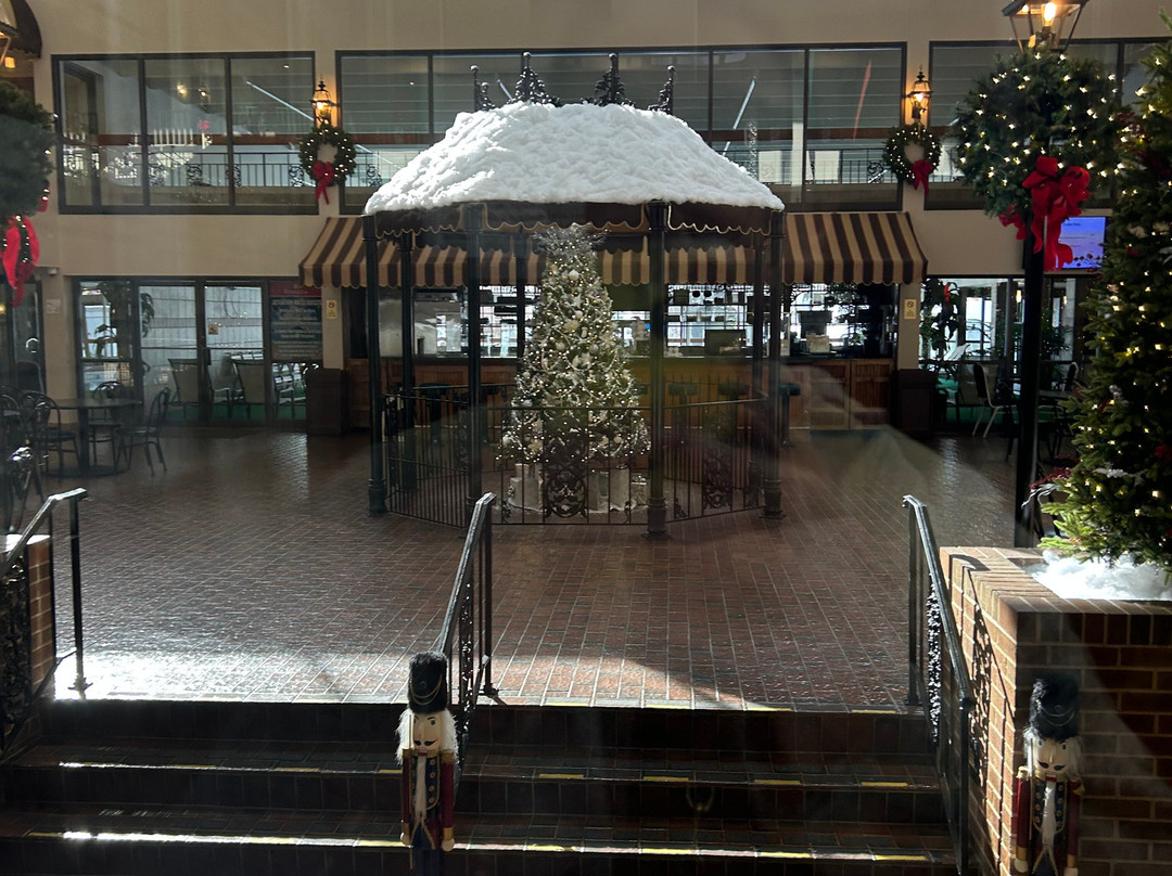 Ramada by Wyndham Paintsville Hotel & Conference Center主图