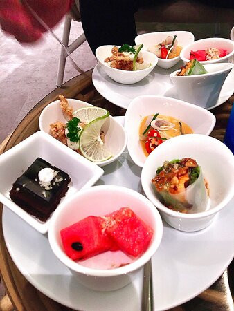 芭堤雅维斯塔酒店主图